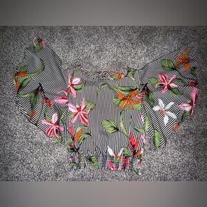 True destiny cropped black and white striped floral blouse with tie back